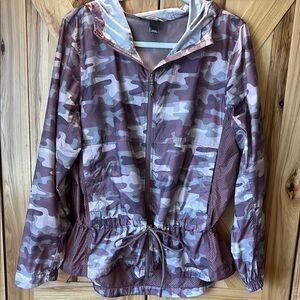 SALE🎉. Eddie Bauer Camouflage Hooded Rain Jacket